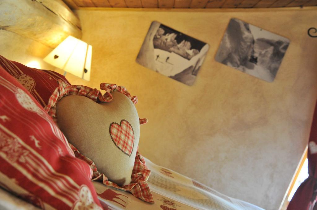 ヴァルトゥルナンシュ ロンシャン パキ シャンブル ドート Bed & Breakfast エクステリア 写真